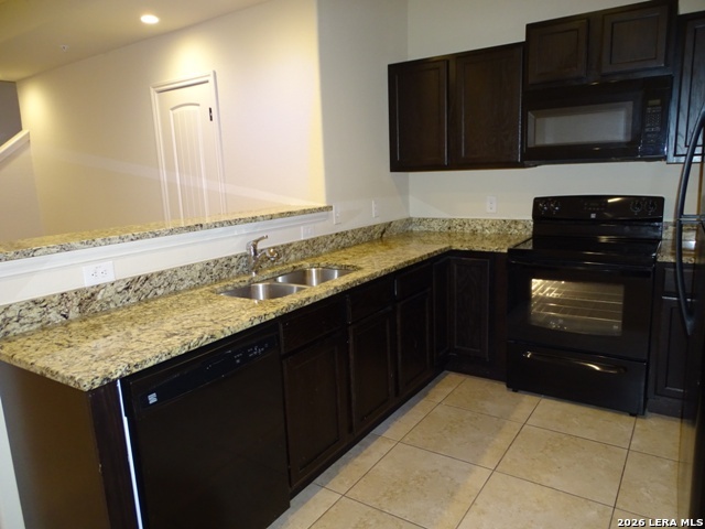 Image 10 of 25 For 6619 Arancione Ave.  102