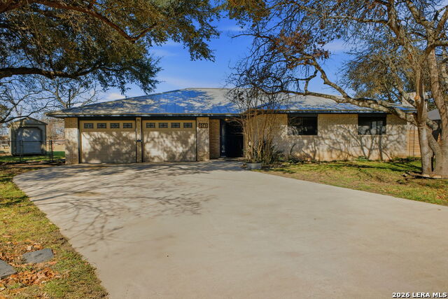 Image 3 of 39 For 10 Broken Ski Circle