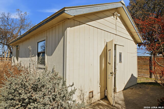 Image 32 of 39 For 10 Broken Ski Circle