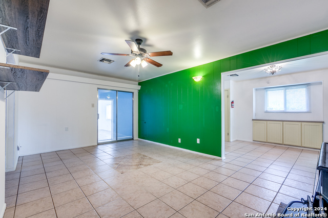 Image 11 of 25 For 123 Stardream Dr