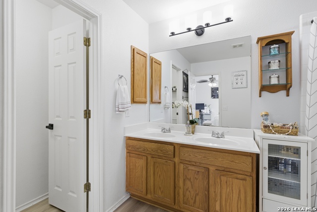 Image 16 of 20 For 2396 Medina Dr