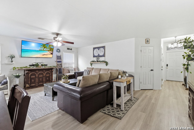 Image 4 of 20 For 2396 Medina Dr