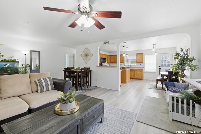 Image 6 of 20 For 2396 Medina Dr