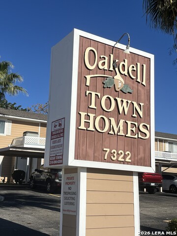 Image 13 of 35 For 7322 Oak Manor Dr  35