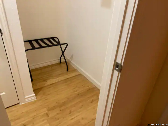 Image 16 of 35 For 7322 Oak Manor Dr  35