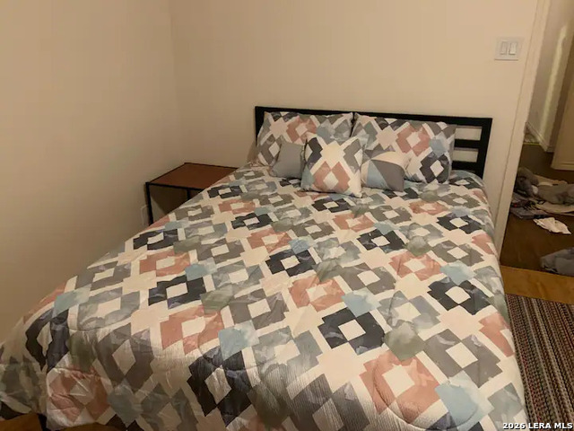 Image 22 of 35 For 7322 Oak Manor Dr  35