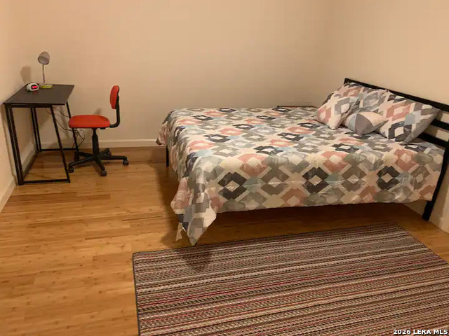 Image 24 of 35 For 7322 Oak Manor Dr  35