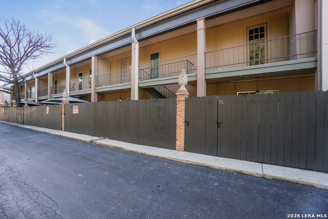 Image 3 of 20 For 7711 Broadway  11 C