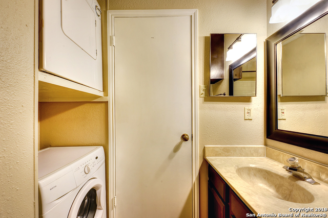 Image 17 of 18 For 4803 Hamilton Wolfe Rd  916