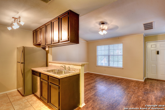 Image 8 of 18 For 4803 Hamilton Wolfe Rd  916