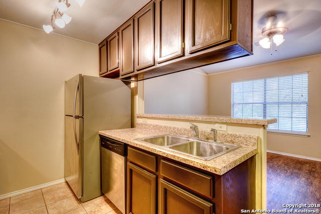 Image 9 of 18 For 4803 Hamilton Wolfe Rd  916