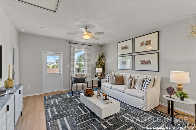 Image 19 of 36 For 2507 Pink Pearl Dr.