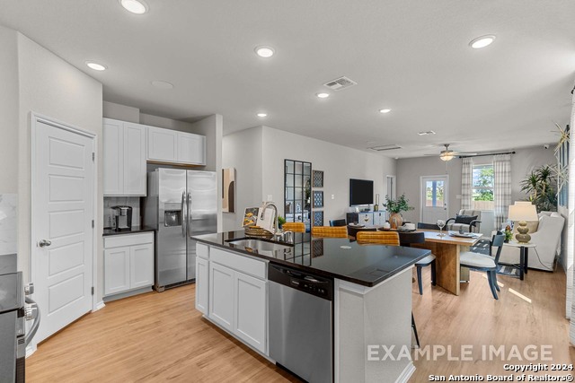 Image 9 of 36 For 2507 Pink Pearl Dr.