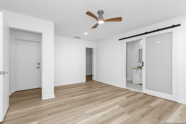 Image 12 of 24 For 5618 Timber Rail