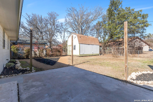 Image 22 of 24 For 5618 Timber Rail