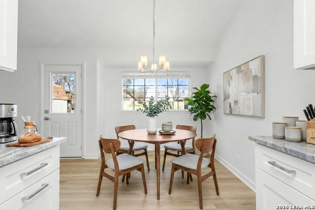 Image 4 of 24 For 5618 Timber Rail