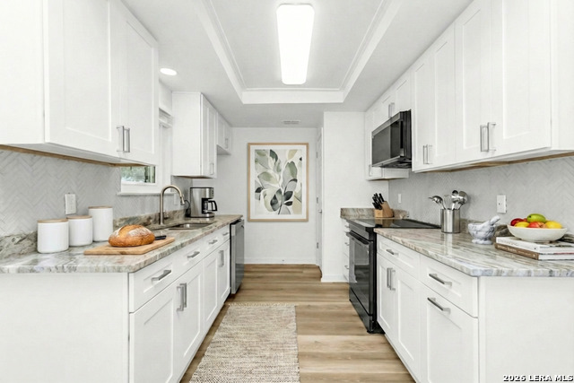 Image 6 of 24 For 5618 Timber Rail