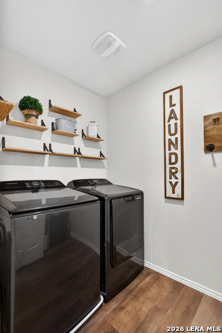 Image 33 of 45 For 13740 Redtail Landing