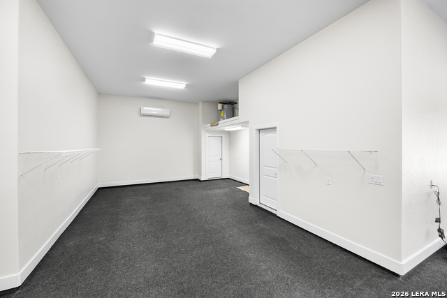 Image 18 of 62 For 1385 Riviera