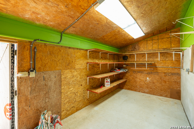 Image 56 of 62 For 1385 Riviera