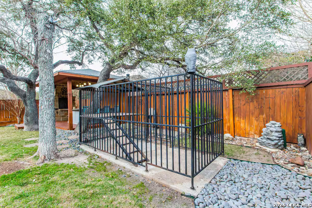 Image 15 of 15 For 8414 Cross  