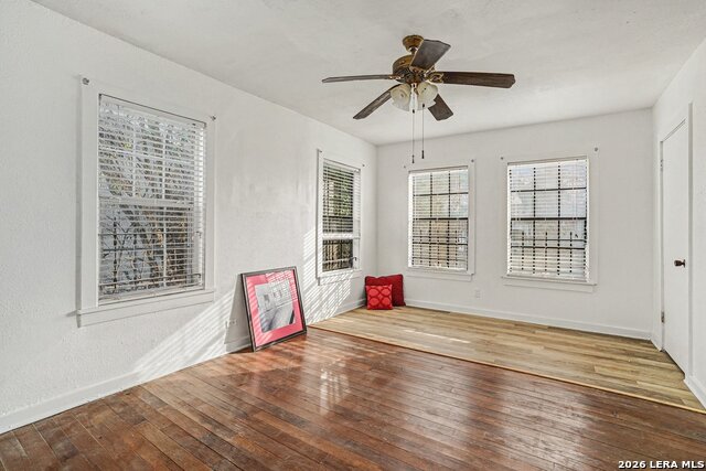 Image 16 of 29 For 2506 Mulberry