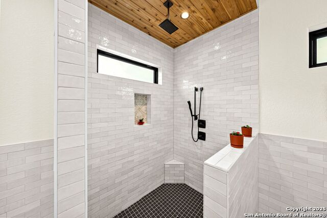 Image 24 of 110 For 120 Western Way