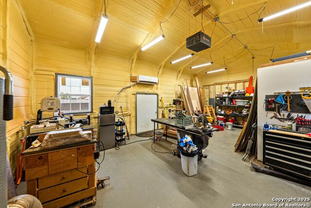 Image 61 of 110 For 120 Western Way