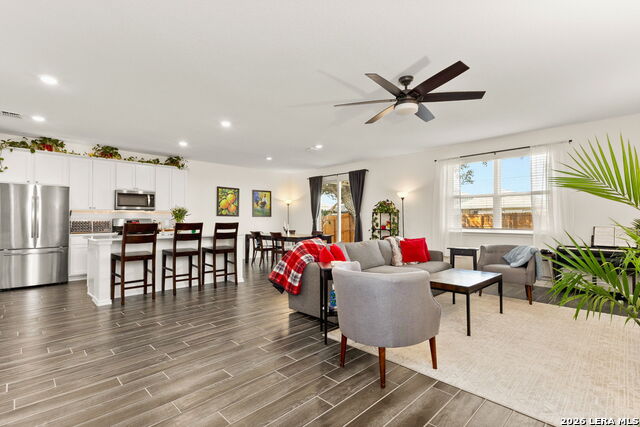 Image 5 of 26 For 175 Honey Oak