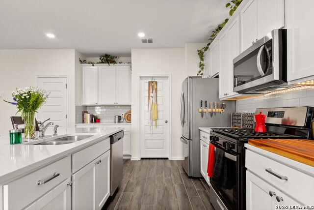 Image 9 of 26 For 175 Honey Oak