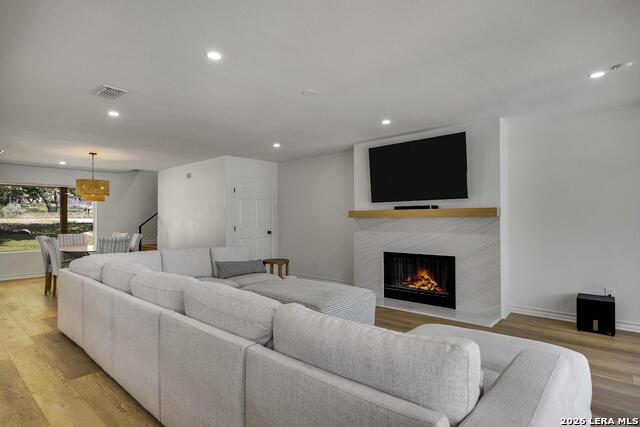 Image 7 of 46 For 772 Lakebreeze