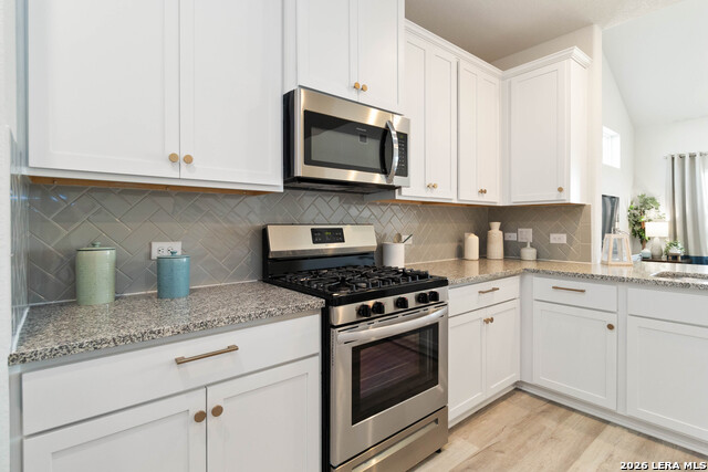 Image 4 of 38 For 8936 Hazel Birch