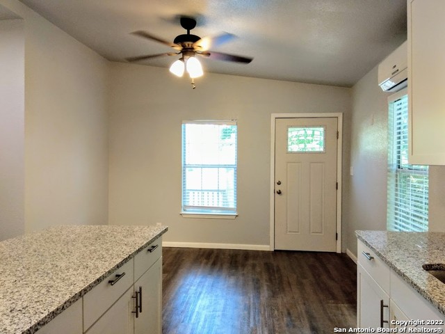 Image 10 of 14 For 710 Virginia Blvd