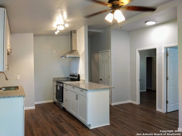 Image 3 of 14 For 710 Virginia Blvd