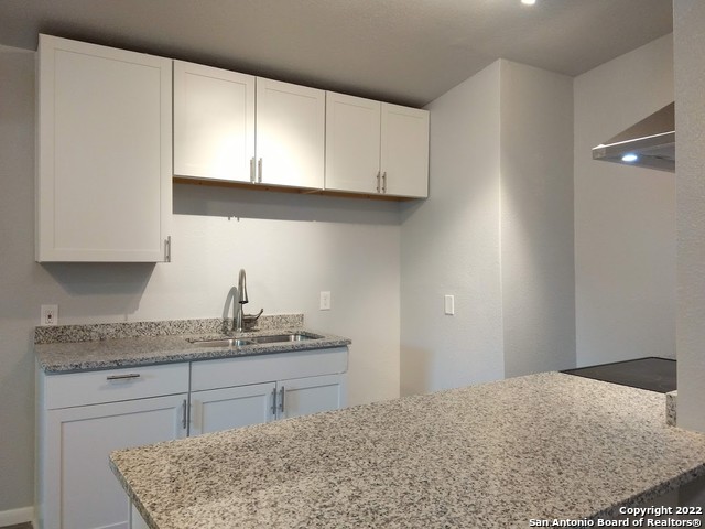 Image 8 of 14 For 710 Virginia Blvd