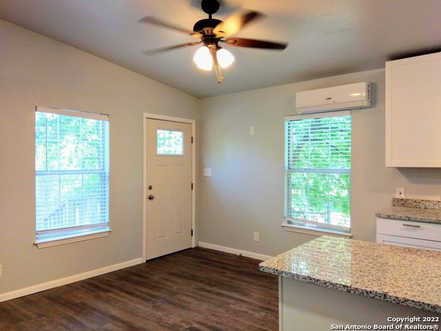 Image 9 of 14 For 710 Virginia Blvd