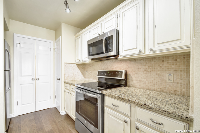 Image 9 of 23 For 13130 Blanco  1706