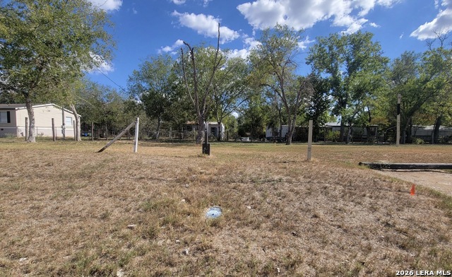 Details for 304 Hunt St E, Pleasanton, TX 78064