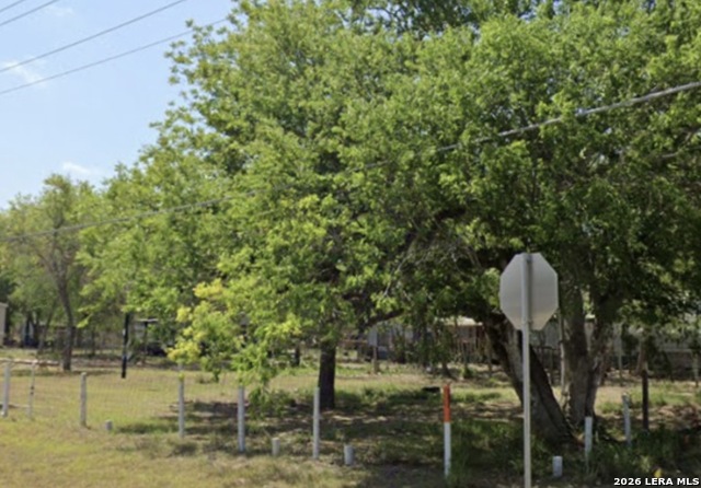 Image 6 of 8 For 304 Hunt St E