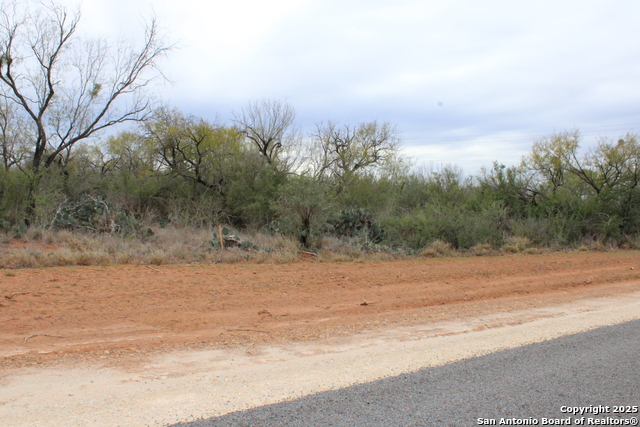 Listing photo id 0 for 3435 County Road-main Street