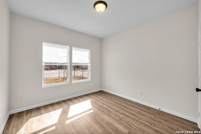 Image 13 of 28 For 531 Sunglo  