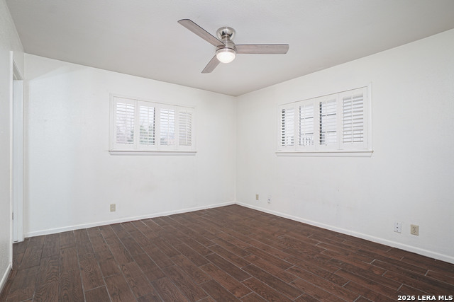 Image 10 of 15 For 7610 Meadow Green