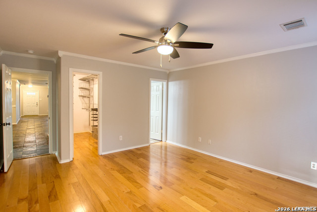 Image 13 of 24 For 7530 Acorn Bend