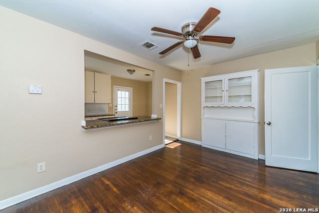 Image 8 of 27 For 418 Bailey  