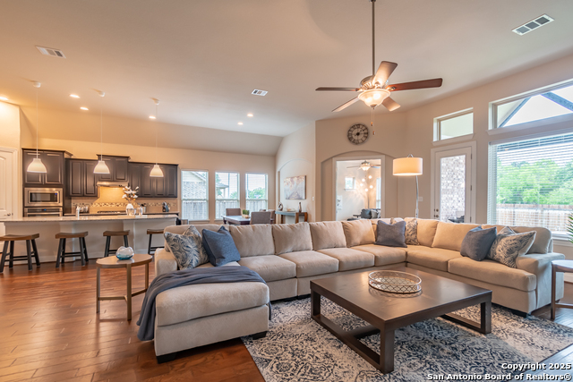 Image 16 of 27 For 11617 Cypress Barn