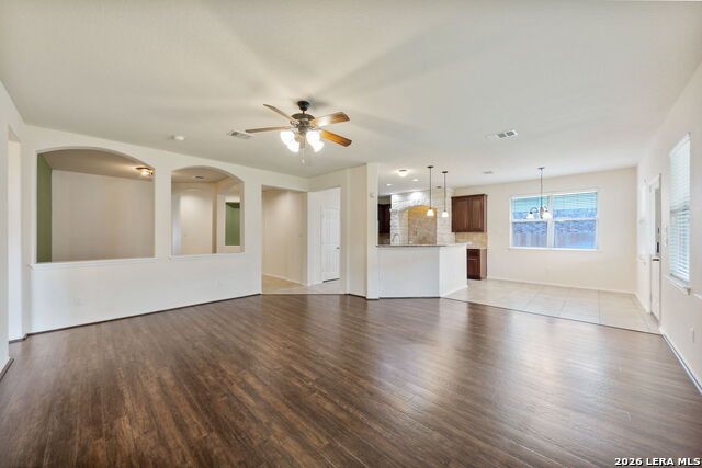 Image 7 of 33 For 2118 Pecan  