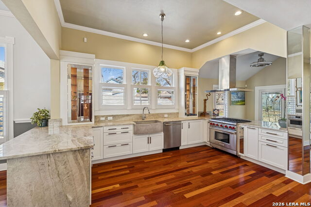 Image 10 of 33 For 130 Crofton Avenue