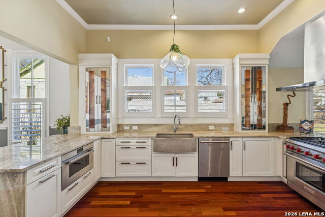 Image 9 of 33 For 130 Crofton Avenue