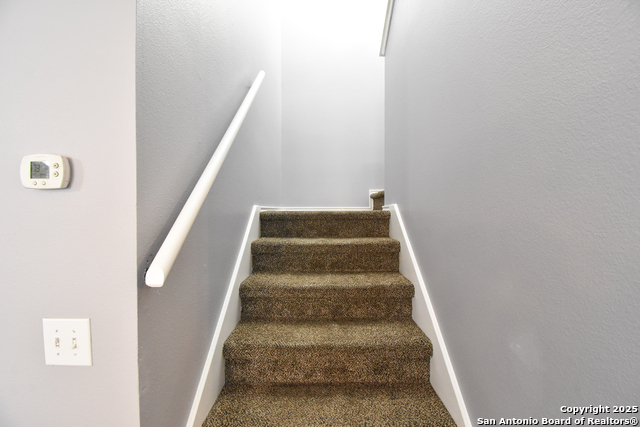 Image 22 of 44 For 10310 Mission Crk