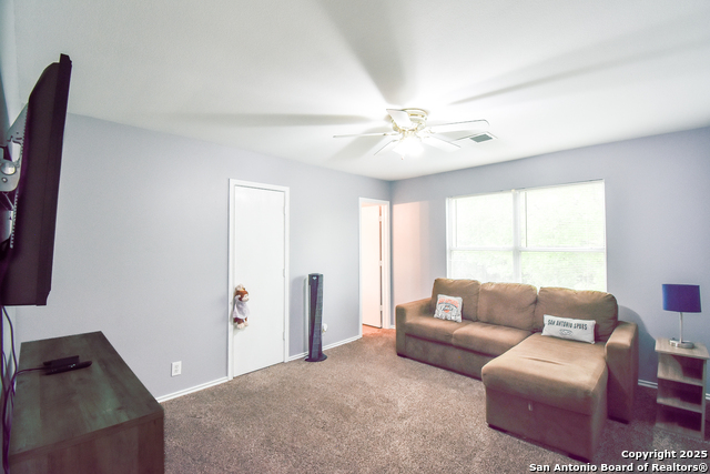 Image 25 of 44 For 10310 Mission Crk